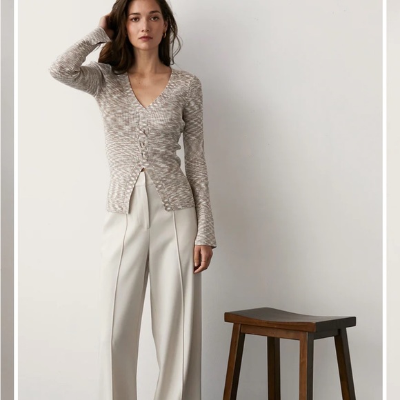 😍CRESENT! Elegant Cream Sweater - Picture 2 of 13